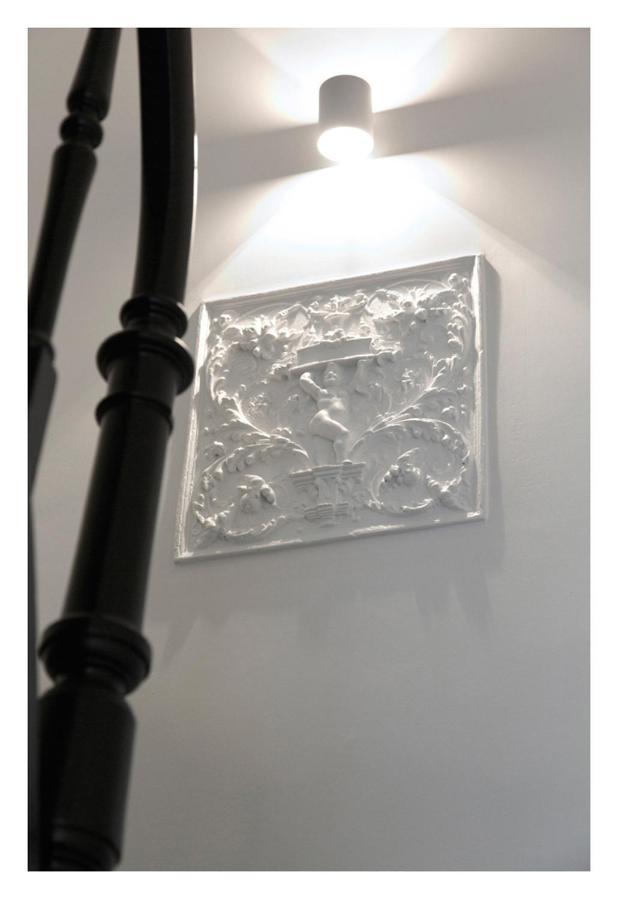Happy Guesthouse - Grand Place Brussel Bagian luar foto