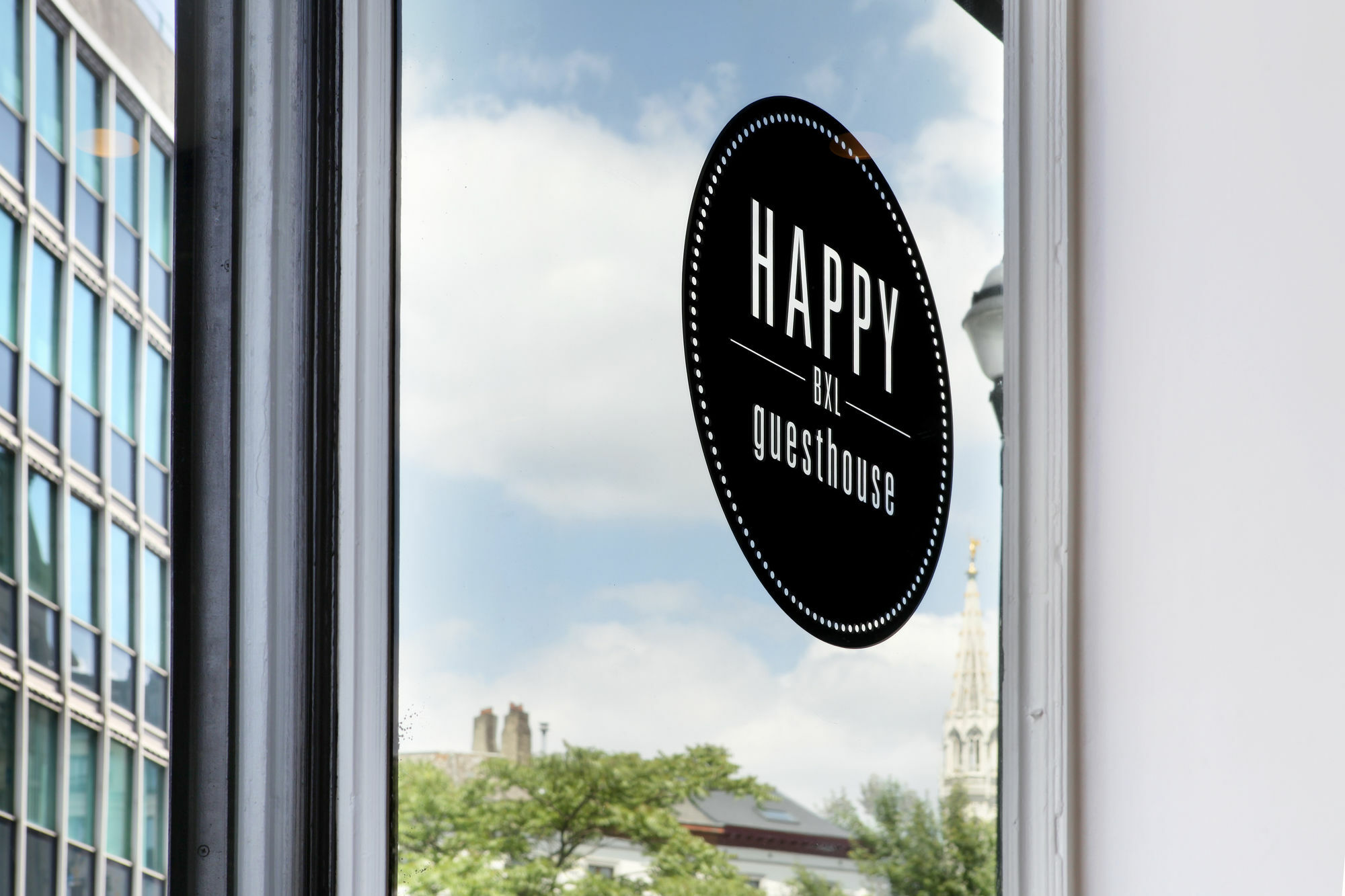 Happy Guesthouse - Grand Place Brussel Bagian luar foto
